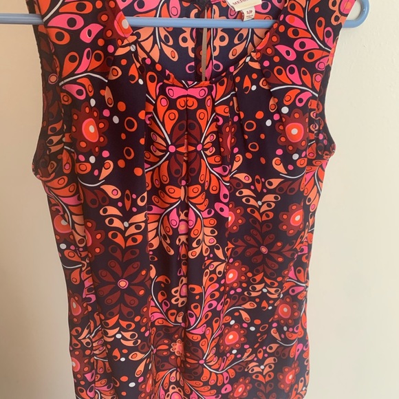 LOT of dresses blouses and tank - Picture 11 of 12